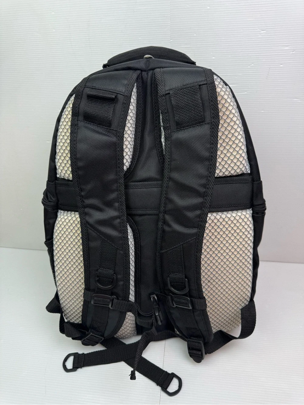 NWT Mojo Golden State Warriors 19” Premium Backpack L704 Black NBA Tech Outdoors